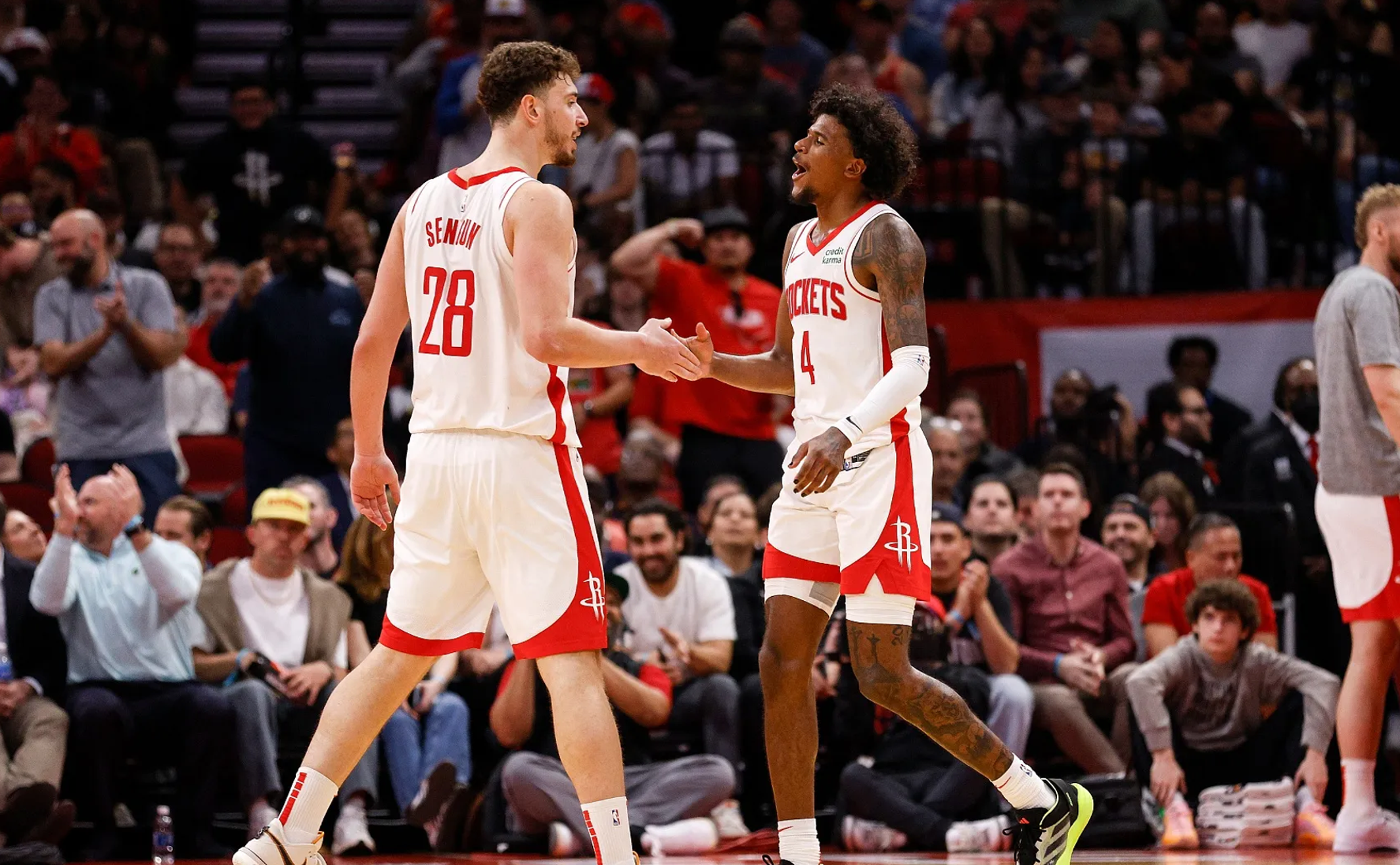 今晨密尔沃基雄鹿备战NBA季后赛;刷新队史纪录细节曝光;质疑声仍在;纪律约束更严格的简单介绍 今晨密尔沃基雄鹿备战NBA季后赛;刷新队史纪录细节曝光;质疑声仍在;纪律约束更严格的简单介绍