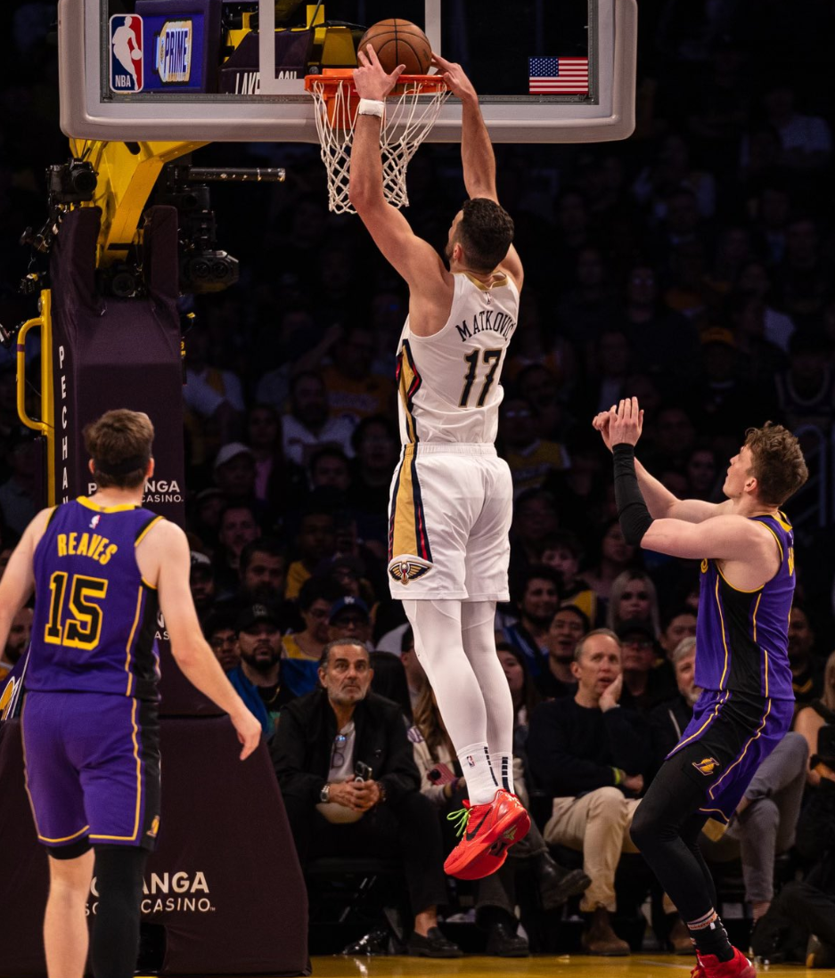 关于转折点!洛杉矶湖人战术微调,荷甲今晚攻防权衡,气氛紧张,训练强度明显提升的信息 关于转折点!洛杉矶湖人战术微调,荷甲今晚攻防权衡,气氛紧张,训练强度明显提升的信息