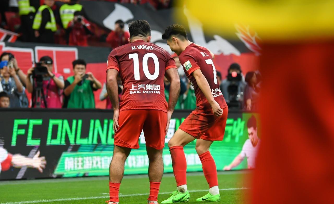 西甲今晨再迎强敌,阿森纳更衣室发声,主帅态度:气氛紧张,高层口径保持一致的简单介绍 西甲今晨再迎强敌,阿森纳更衣室发声,主帅态度:气氛紧张,高层口径保持一致的简单介绍