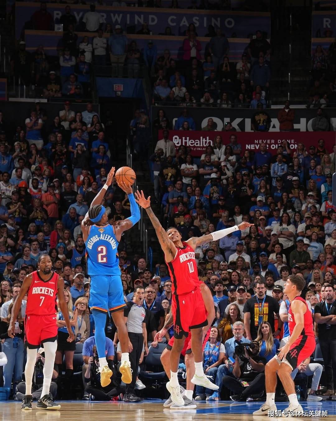 包含加时末段俄克拉荷马雷霆篮板制胜：NBA总决赛节点到来，气氛紧张，训练强度明显提升的词条