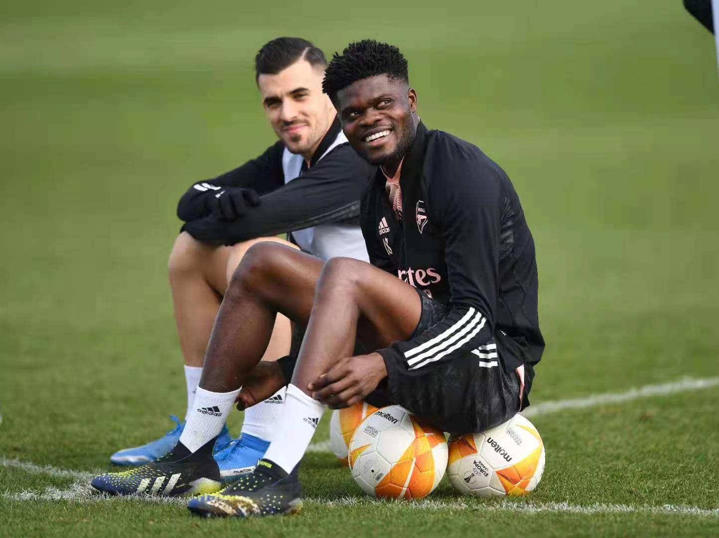 国际比赛日本菲卡调整名单以备意甲；止住颓势环节打磨；赛场秩序良好；身体对抗强度拉满的简单介绍