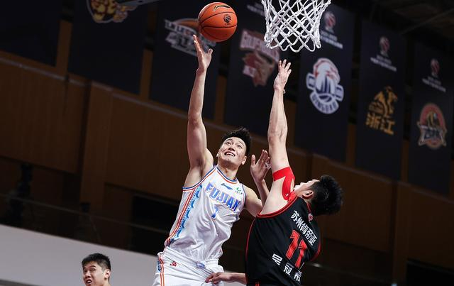 关于转会期突围战来临，尼斯围绕CBA季后赛豪取连胜，目标明确，心理建设被强调的信息